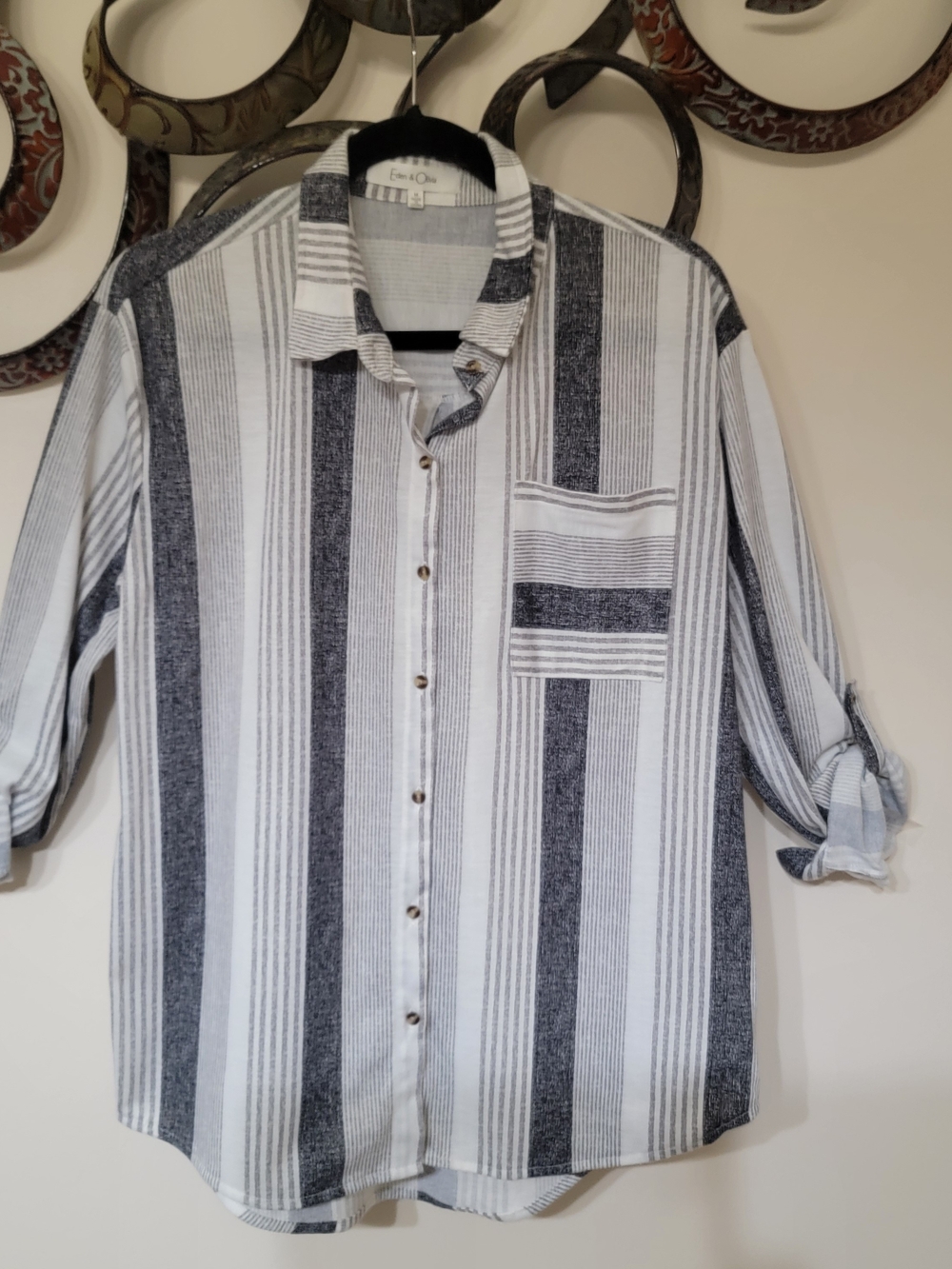 Eden & Olivia Multi Grey Vertical Stripe Button-Down Shirt
